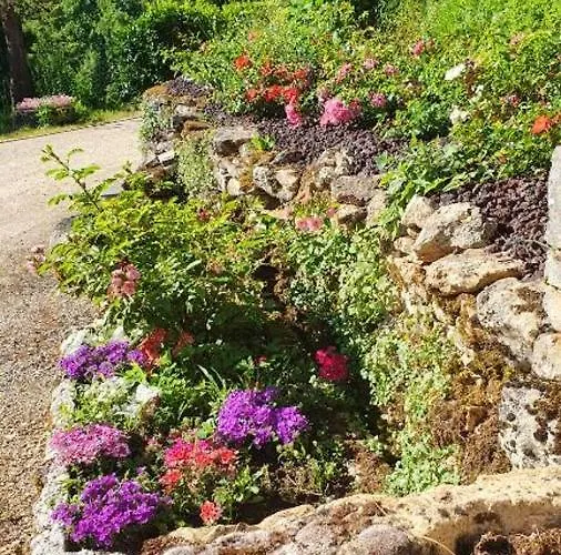 Casa de Férias Maison Charmeur Avec Jardin à Puy-l'évêque Et Piscine Partagée