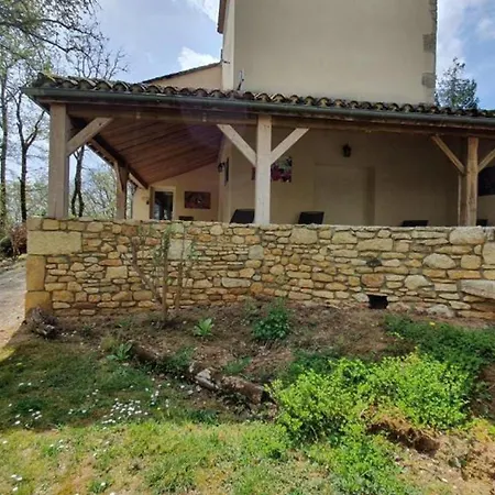 Hébergement de vacances Maison De 2 Avec Piscine Partagee Jardin Amenage Et Wifi A Puy L'eveque Puy-lʼÉvêque