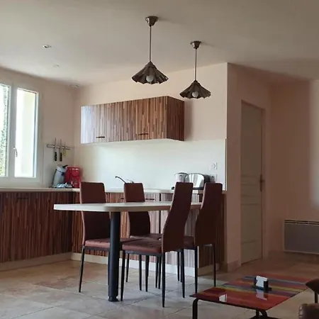 Maison De 2 Avec Piscine Partagee Jardin Amenage Et Wifi A Puy L'eveque Puy-lʼÉvêque